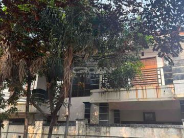 Rumah Duren Sawit Jakarta Timur. 2 lantai, SHM, Hitung Tanah.