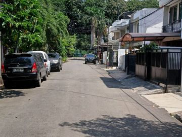Rumah Eksklusif di Komplek Premium Kelapa Gading – 4+1 KT, Lokasi Favorit