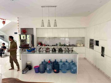 🏡✨ DIJUAL RUMAH MEWAH – SENTUL CITY ✨🏡