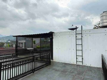 🏡✨ DIJUAL RUMAH MEWAH – SENTUL CITY ✨🏡