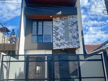 BARU GRESS‼️Rumah Rungkut Mapan Tengah