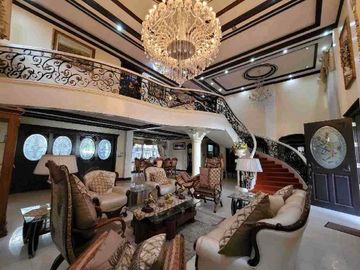 Fully furnished townhouse in Laguna