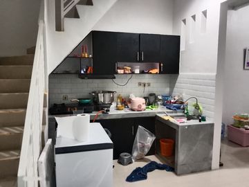 Jual rumah sektor 6 gading serpong kondisi baru rapi dan 2 tingkat