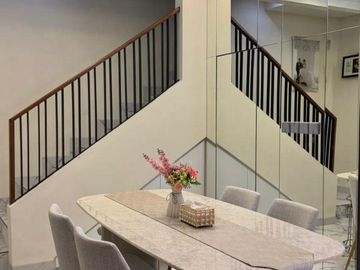 DIJUAL RUMAH SEMI FURNISH CAKEP LEONORA GADING SERPONG