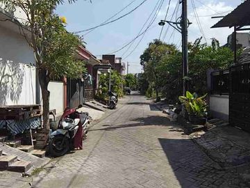 Rumah Lokasi Oma Greenland Hulaan Menganti Gresik