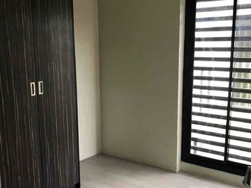 4 BR townhouse in Cubao