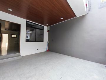 For Sale! 2 Storey Brandnew Townhouse in Pagasa Quezon City -AJCQ