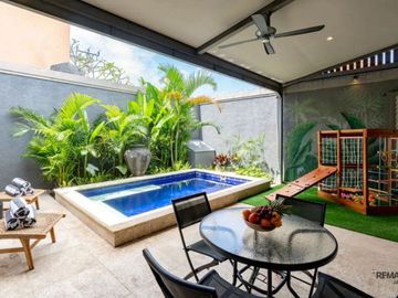 Villa masih aktif beroperasi Full Furnished Dijual, di Kerobokan