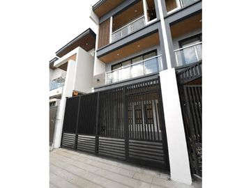 For Sale 3 Storey Modern Townhouse in Eastgate Ave Village Santa Ana, Taytay Rizal. KSA