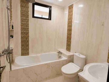 dijual cepat rumah di Sentul city siap huni