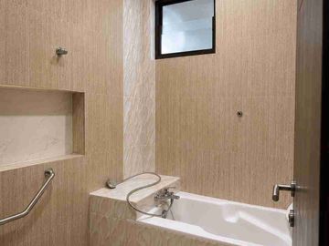dijual cepat rumah di Sentul city siap huni