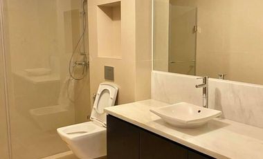 Balcony Suite Overlooking Greenhills Shopping Center at Viridian