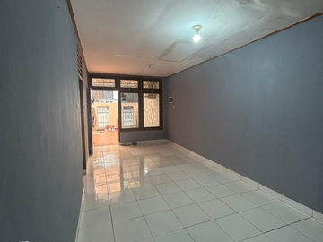 Jual Rumah 1 Lantai Cozy di Kelapa Kopyor, Kelapa Gading - Dilengkapi Garasi + Carport & Jalan Lega