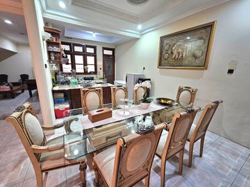 RUMAH HOOK 2LT SIAP HUNI DI PULOMAS UTARA JAKARTA TIMUR