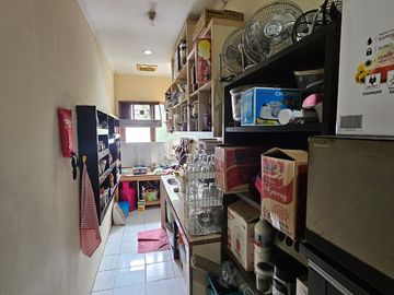 RUMAH HOOK 2LT SIAP HUNI DI PULOMAS UTARA JAKARTA TIMUR