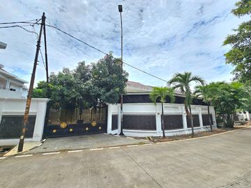 RUMAH HOOK 2LT SIAP HUNI DI PULOMAS UTARA JAKARTA TIMUR