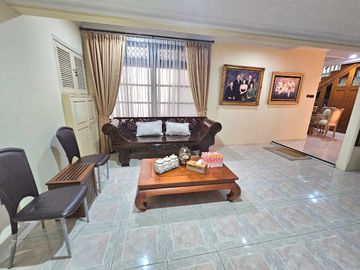RUMAH HOOK 2LT SIAP HUNI DI PULOMAS UTARA JAKARTA TIMUR