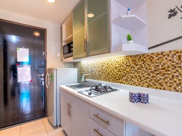 Lokasi Dekat dengan Perkantoran! Apartemen Studio Tamansari Sudirman, Full Furnished, Sewa Murah, Lokasi Strategis Jakarta - SCBD, WTC , Benhil