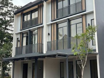 New Best Deal! Rumah Baru Malibu Village 3 Lantai, Dekat Aeon & Summarecon