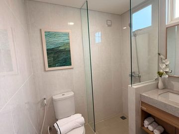 New Best Deal! Rumah Baru Malibu Village 3 Lantai, Dekat Aeon & Summarecon