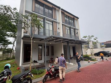 New Best Deal! Rumah Baru Malibu Village 3 Lantai, Dekat Aeon & Summarecon