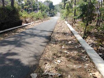 Dijual Tanah Pekarangan 
Luas 204m 
1,5 KM Selatan BRI Godok, Kenokorejo, Polokarto, Sukoharjo
* harga 125 jt nego.