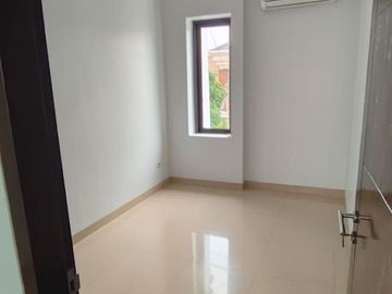DIJUAL LUX RUMAH DALAM TOWNHOUSE CIPINANG, JAKARTA TIMUR