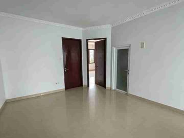 Dijual Rumah Townhouse Cipinang Jakarta Timur LT 133 LB 220 SHM
