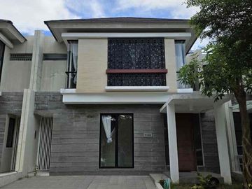 Citraland  Utara 2lt Depan Danau