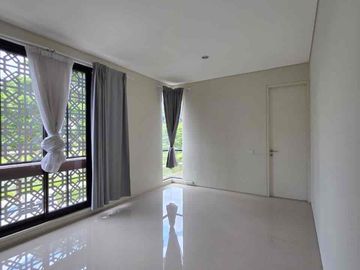 Citraland  Utara 2lt Depan Danau