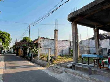 tanah barat kampus ums solo