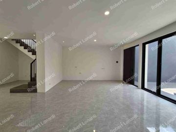 Dijual Rumah Baru Pandugo 1