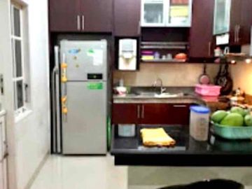 Rumah Posisi Hook Dekat Tengah Kota
