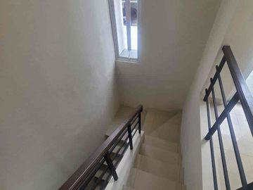 rumah sewa siap huni di illago san lorenzo gading serpong