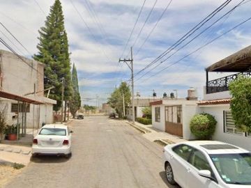 CASA EN VENTA EN CALLE CRUZ DE MAYO, RESERVA TERRITORIAL ATLIXCAYOTL, PUEBLA