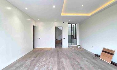 Rumah Mewah Brand New Permata Buana 4 lantai, siap huni, Rumah Baru, Jakarta Barat