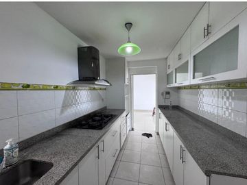 Venta De Exclusivo Y Moderno Departamento En Santa Catalina La Victoria