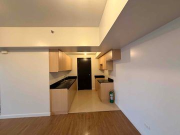 FOR RENT 2 BEDROOMS UNIT