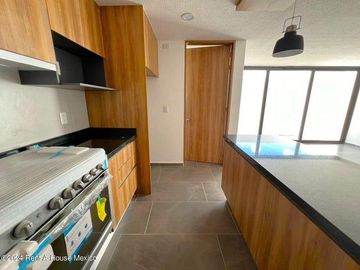 Venta de casa de autor en zakia privada con amenidades 3 recmarasa 3 baños 2 autos-ver descripcion