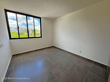 Venta de casa de autor en zakia privada con amenidades 3 recmarasa 3 baños 2 autos-ver descripcion
