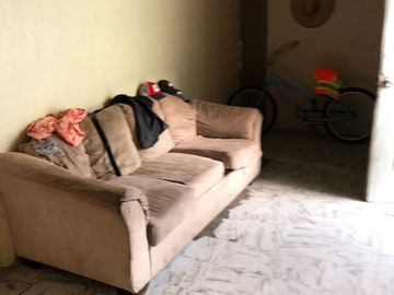 Zona Dorada CASA CALZ. INDEPENDENCIA Y CALLE NOVENA AV. FENIX 3233 PUERTA DEL SOL
