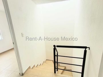 VENTA CASA PASEOS DEL PEDREGAL QUERETARO.
