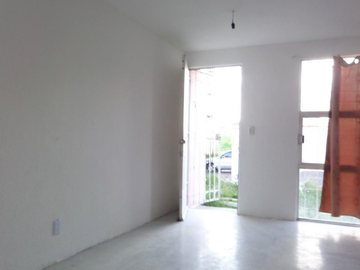 Casa de 3 habitaciones, en Heroíca, Puebla.
