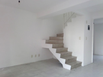 Casa de 3 habitaciones, en Heroíca, Puebla.