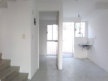 Casa de 3 habitaciones, en Heroíca, Puebla.