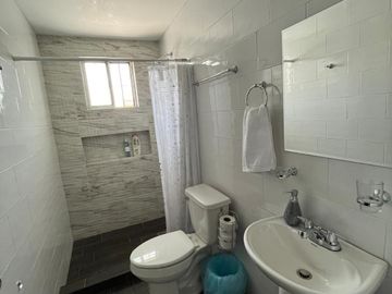VENTA DE CASA EN FRACC. MISION DE SANTA CATARINA, NUEVO LEON.