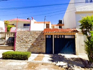 CASA EN VENTA EN EZEQUIEL CHAVEZ, CD SATELITE, PUEBLA