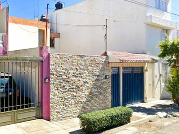 CASA EN VENTA EN EZEQUIEL CHAVEZ, CD SATELITE, PUEBLA