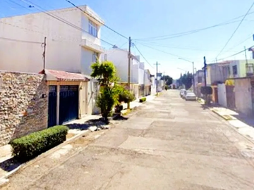 CASA EN VENTA EN EZEQUIEL CHAVEZ, CD SATELITE, PUEBLA