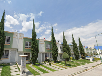 Casa con 2 habitaciones y estacionamiento en Puebla.